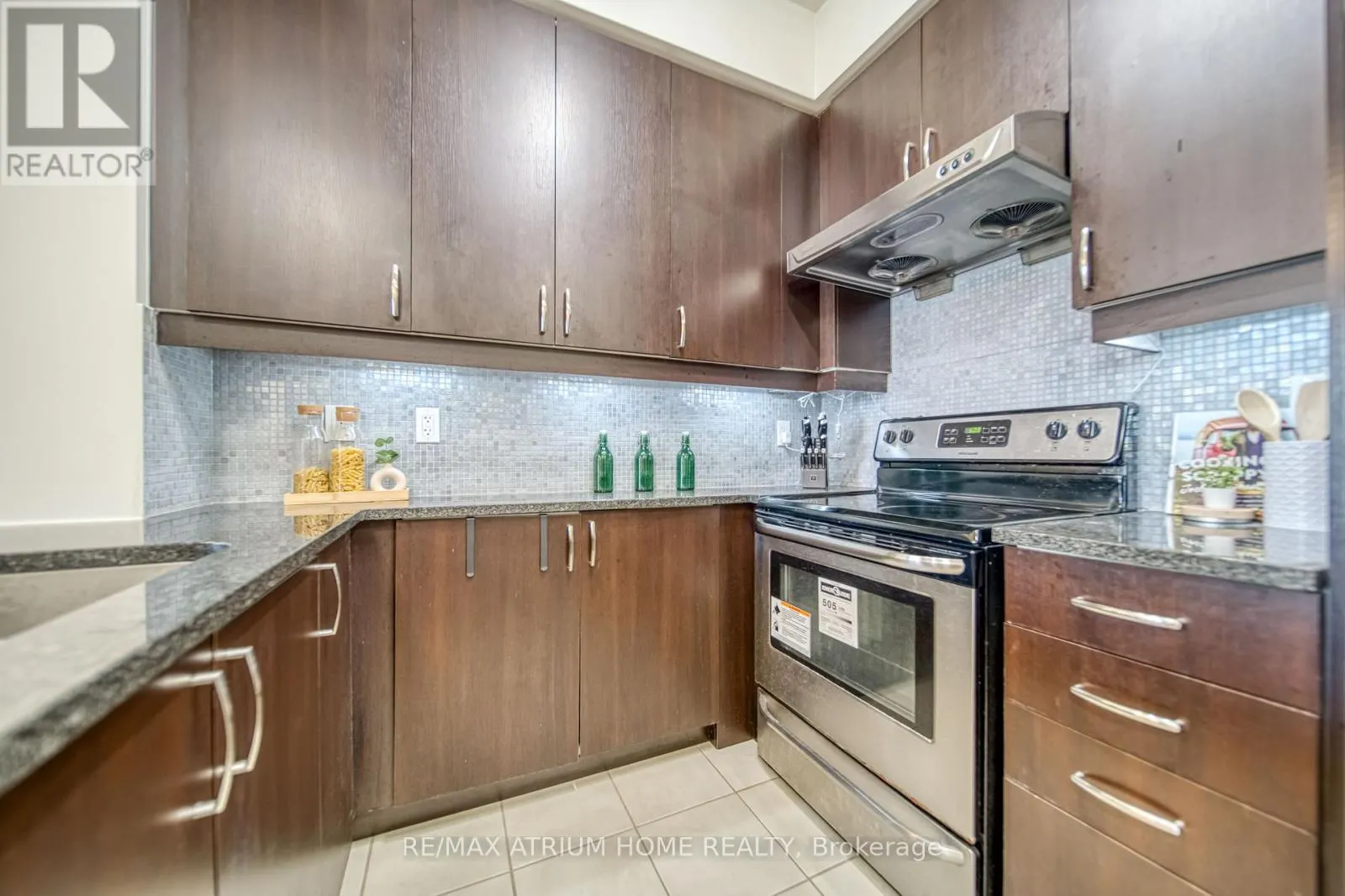 317 - 8110 BIRCHMOUNT ROAD