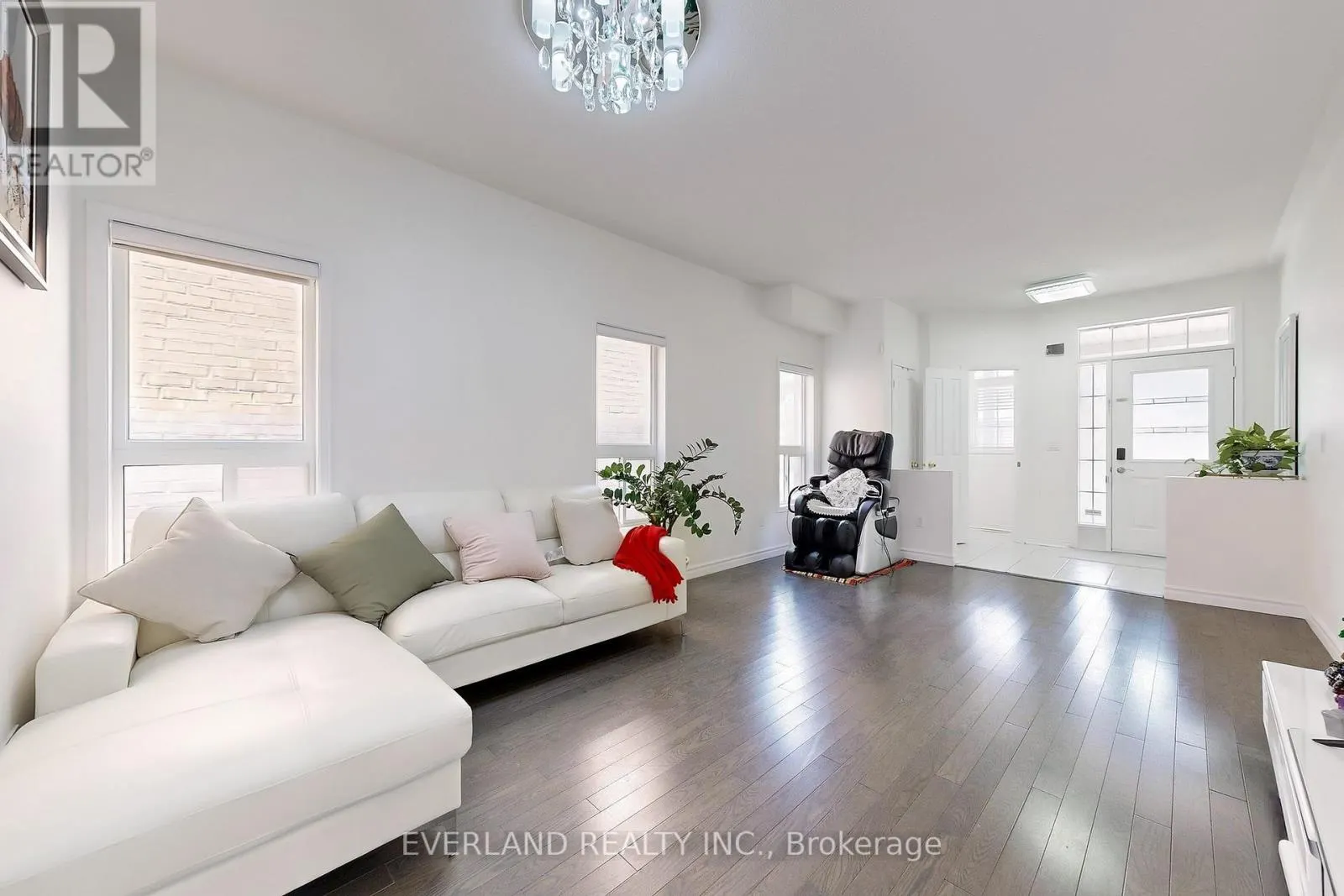 118 ORCHARD HILL BOULEVARD