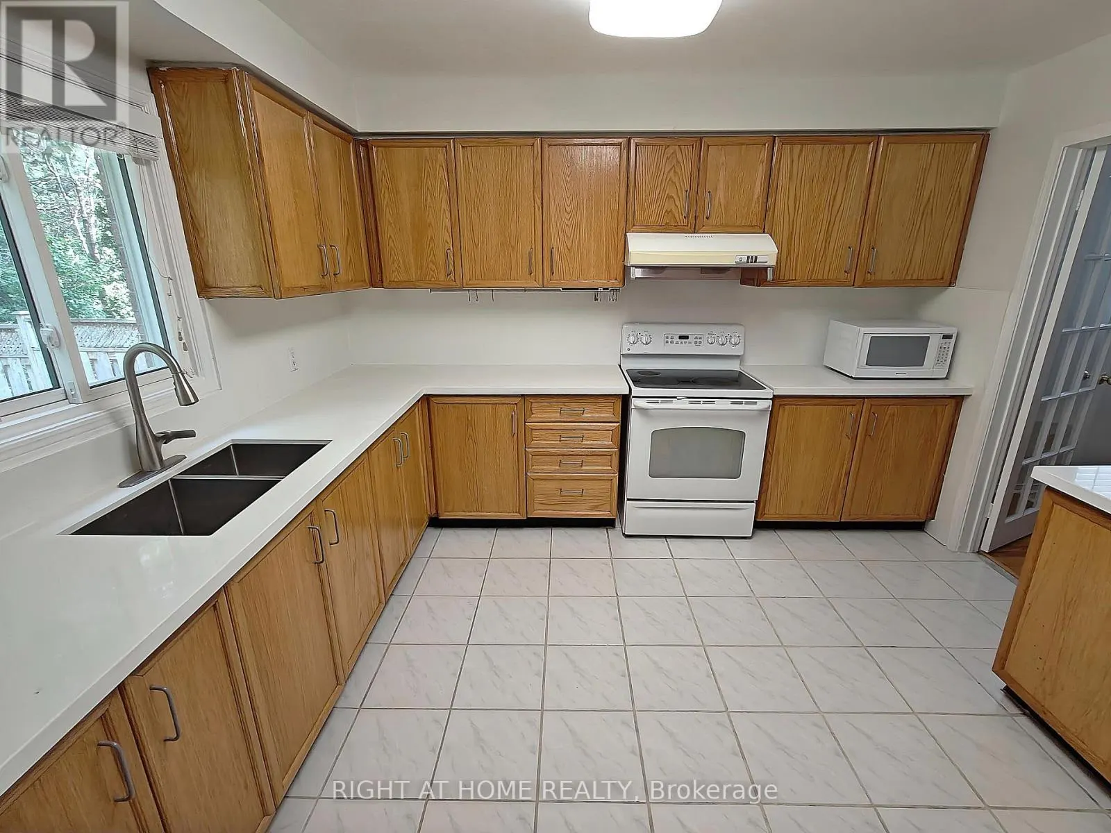 116 COOPERAGE CRESCENT