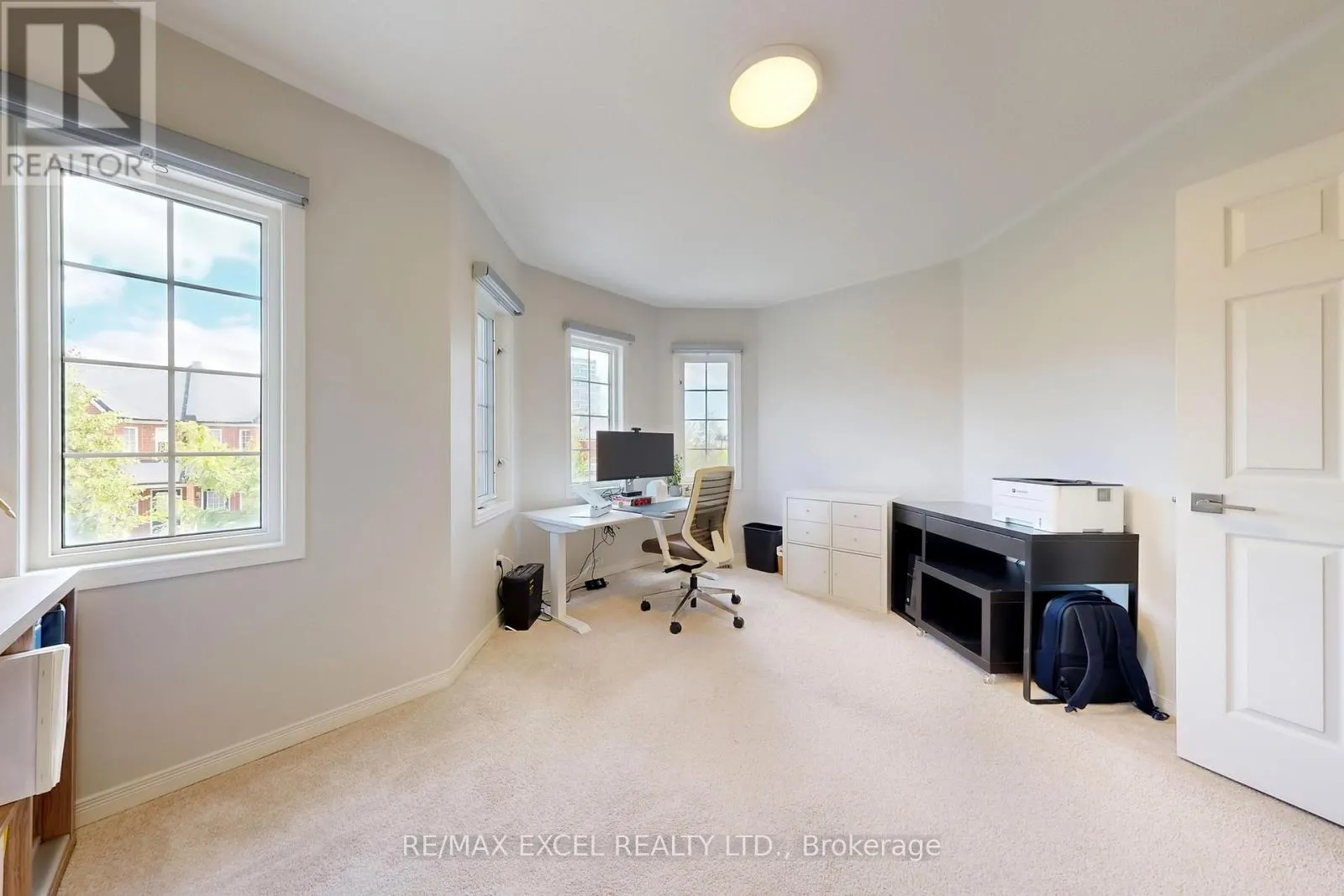 8 HARTMOOR STREET
