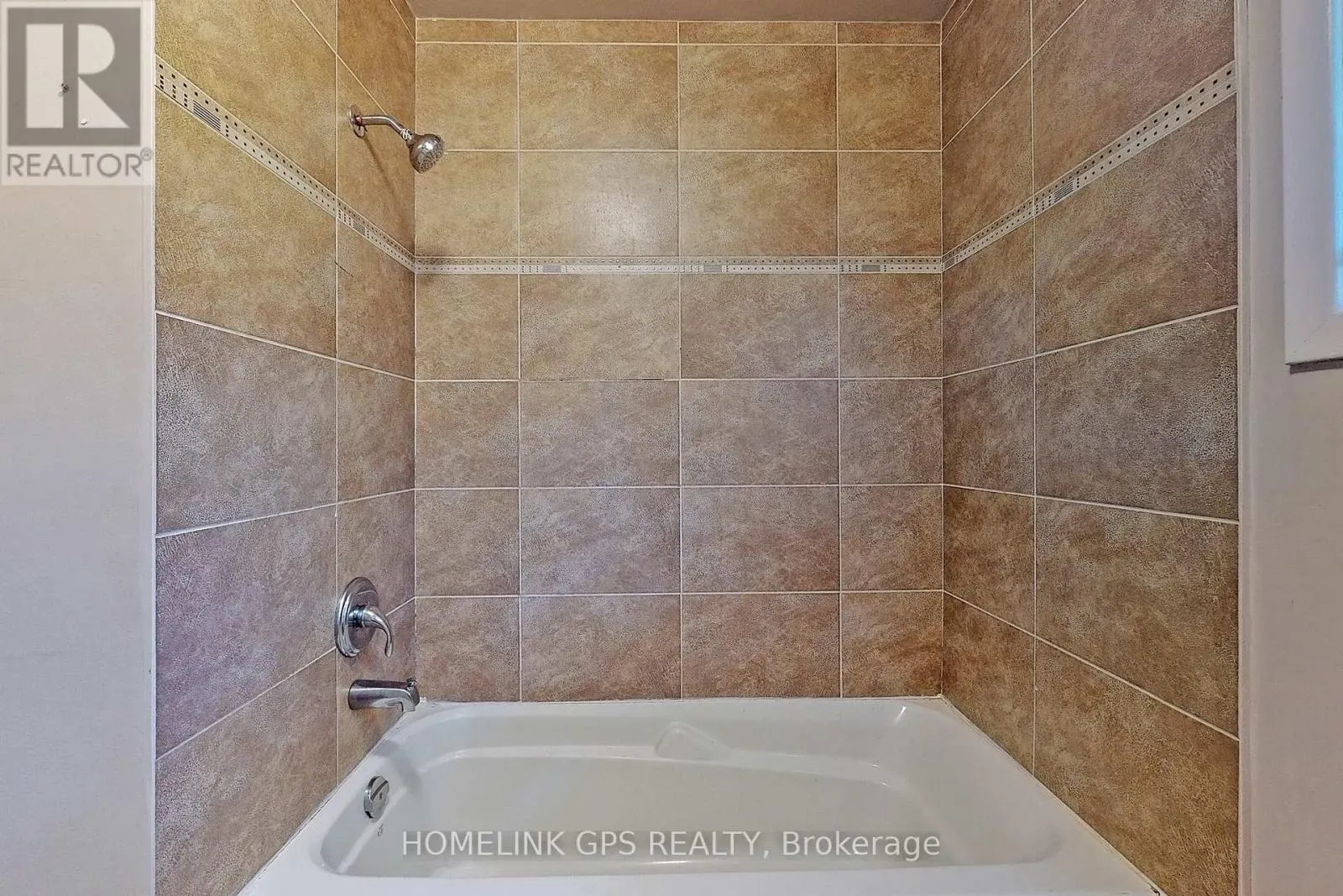 267 ELGIN MILLS ROAD W
