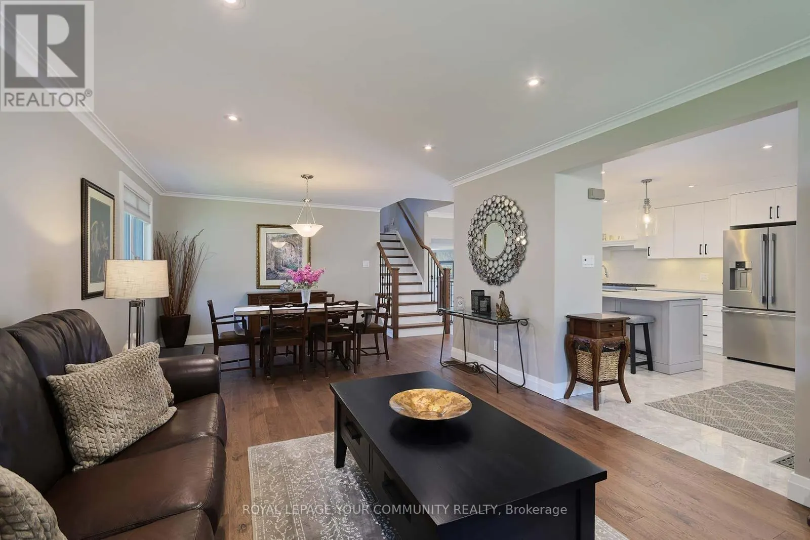 35 JOHN DEXTER PLACE
