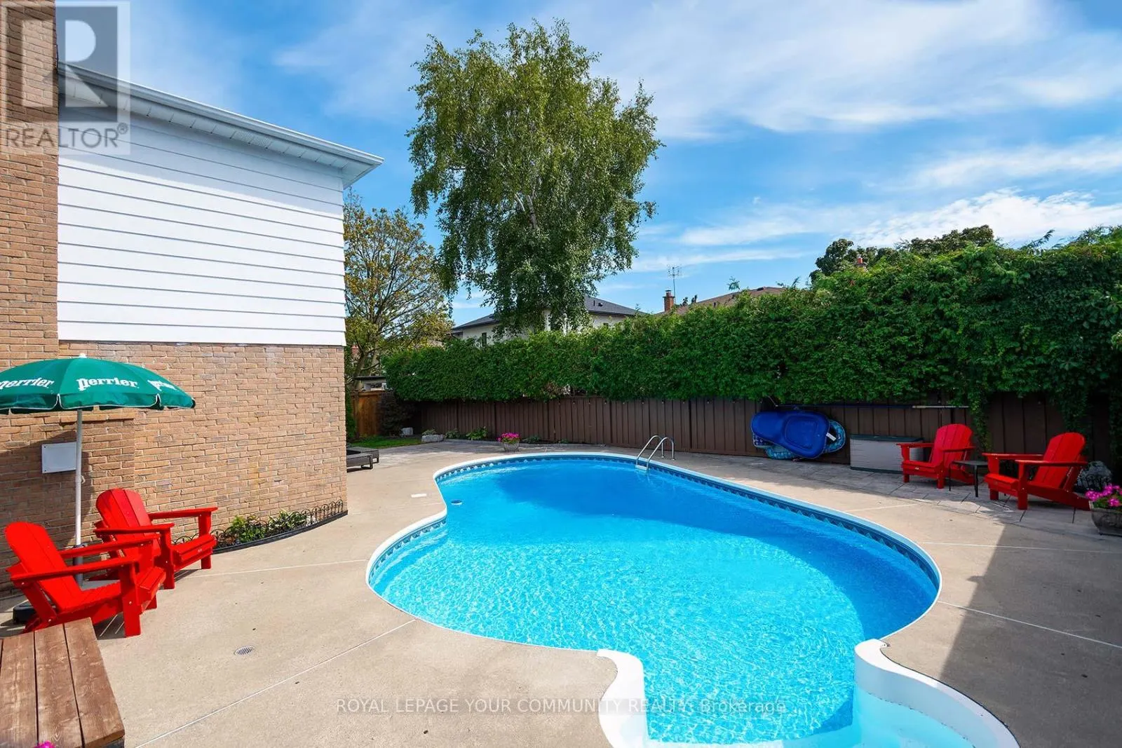35 JOHN DEXTER PLACE