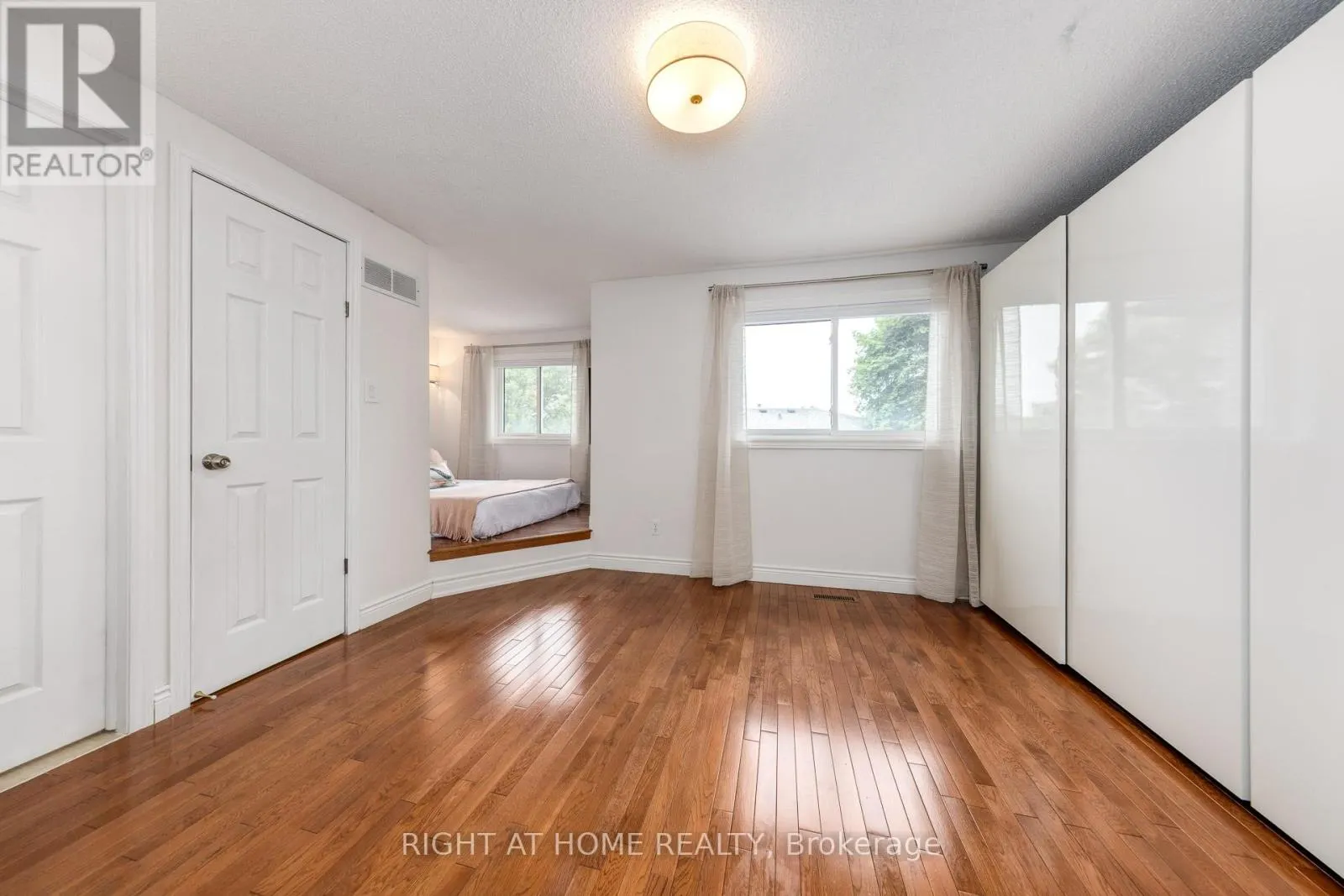 88 SUNSHINE DRIVE
