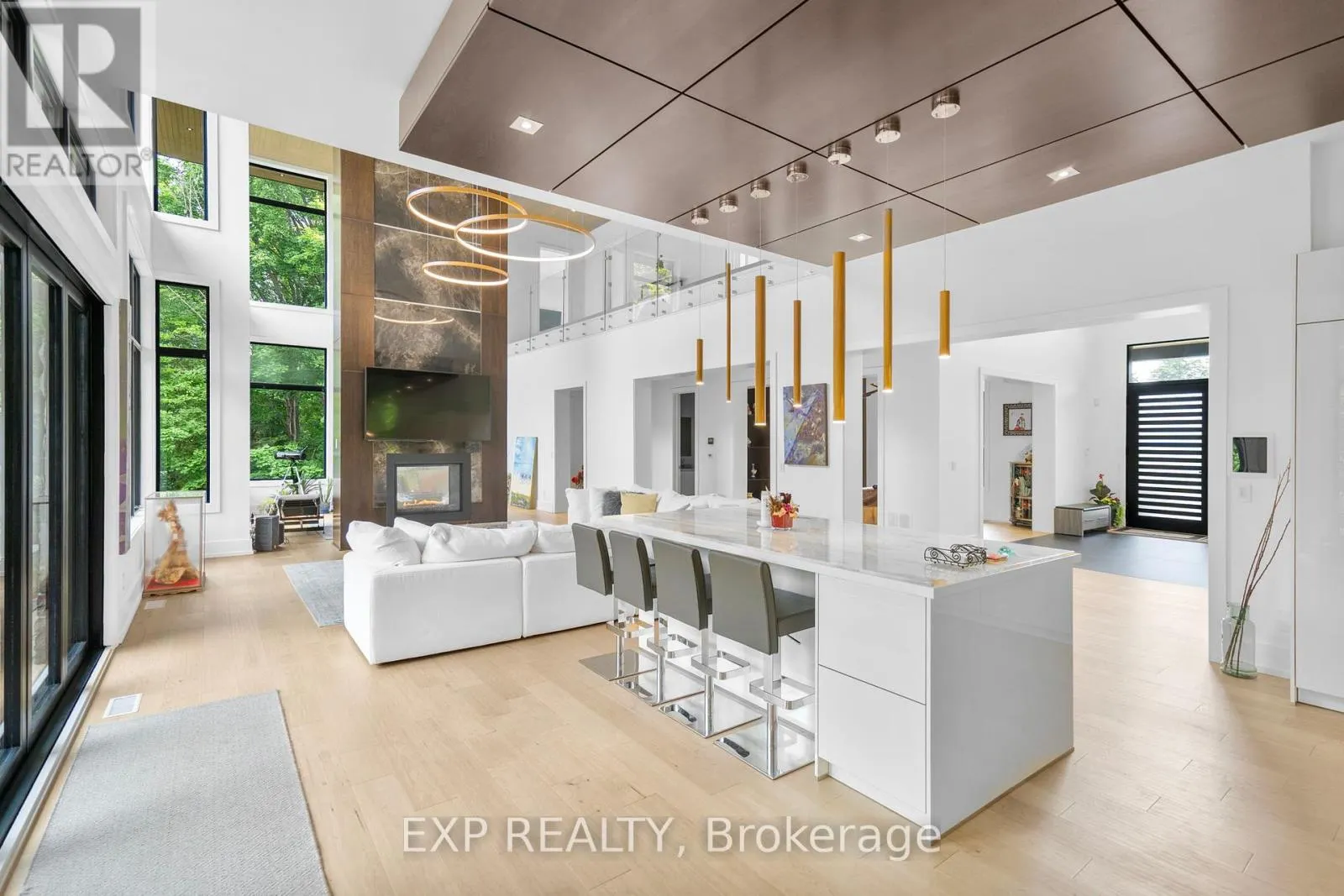8 CACHET PARKWAY