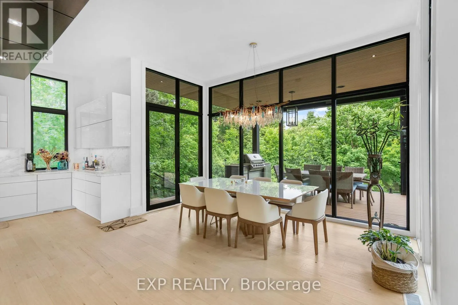 8 CACHET PARKWAY