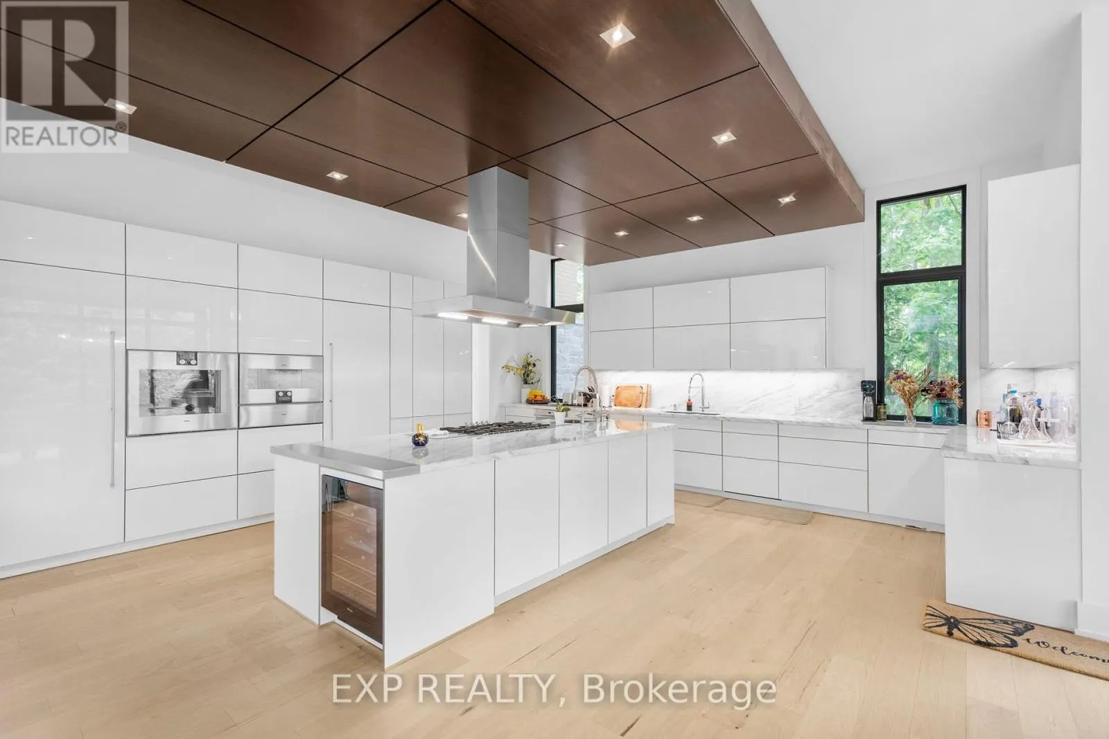 8 CACHET PARKWAY