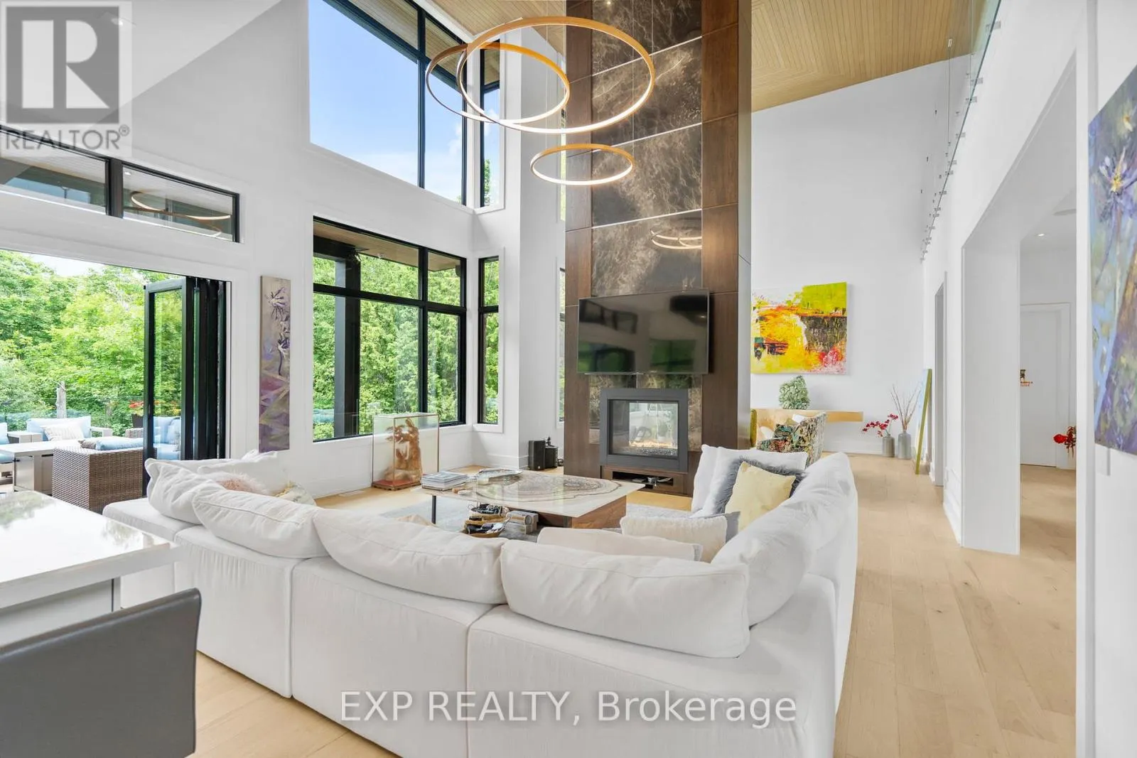 8 CACHET PARKWAY