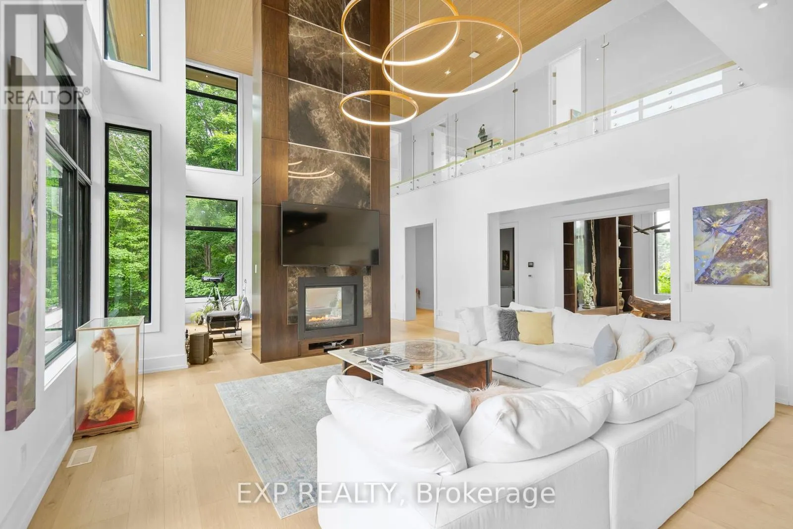 8 CACHET PARKWAY