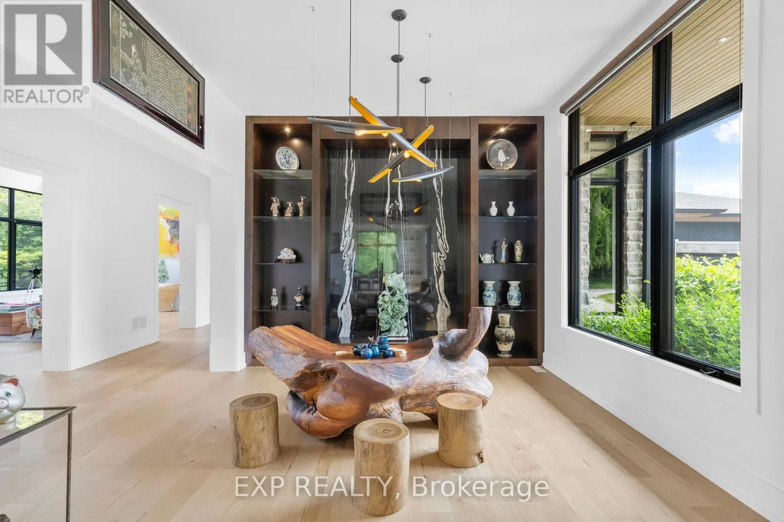 8 CACHET PARKWAY