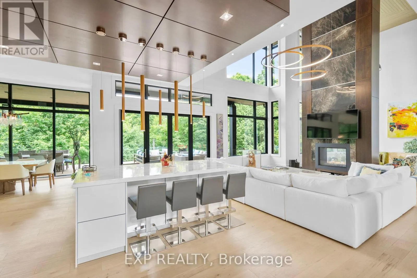 8 CACHET PARKWAY