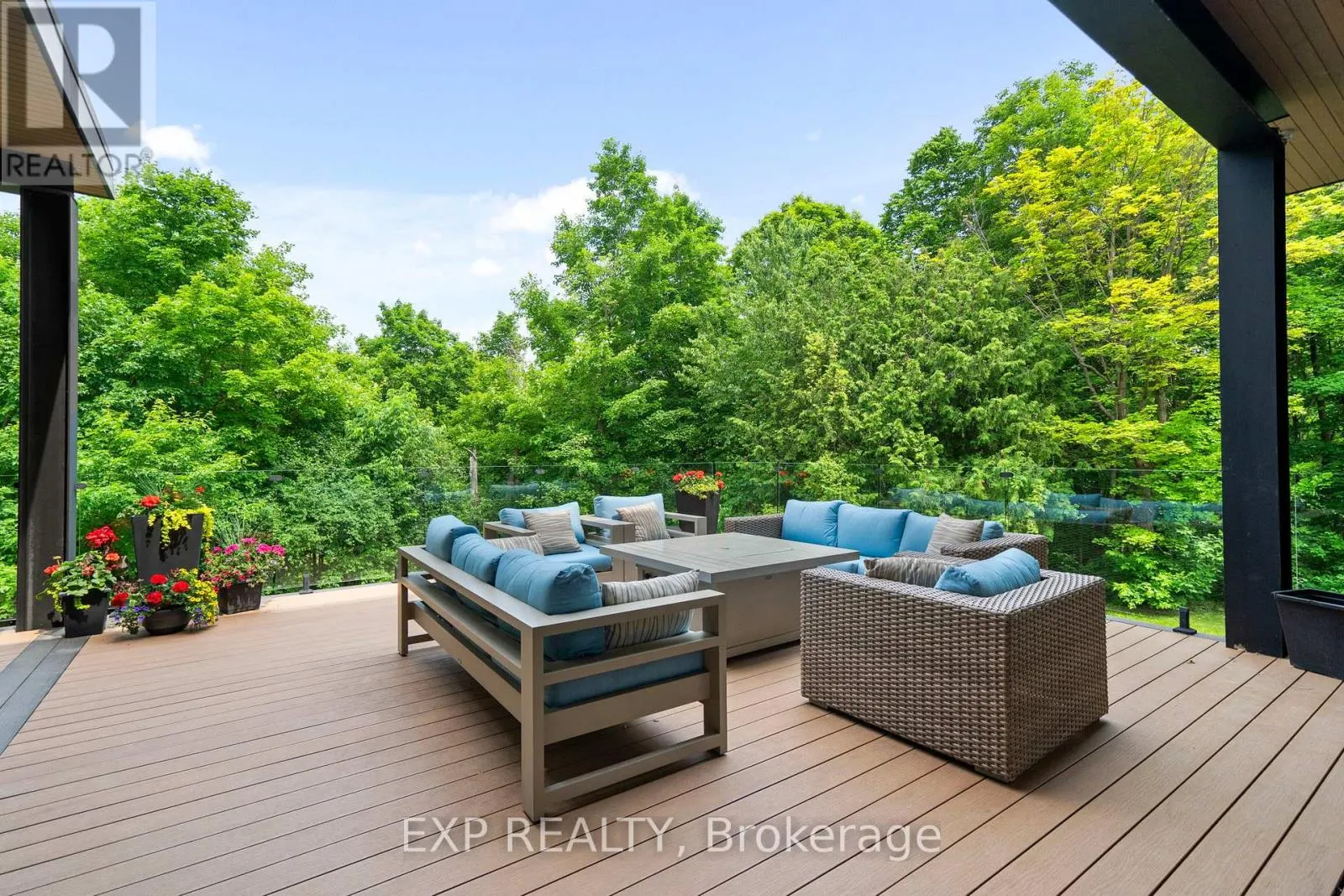 8 CACHET PARKWAY