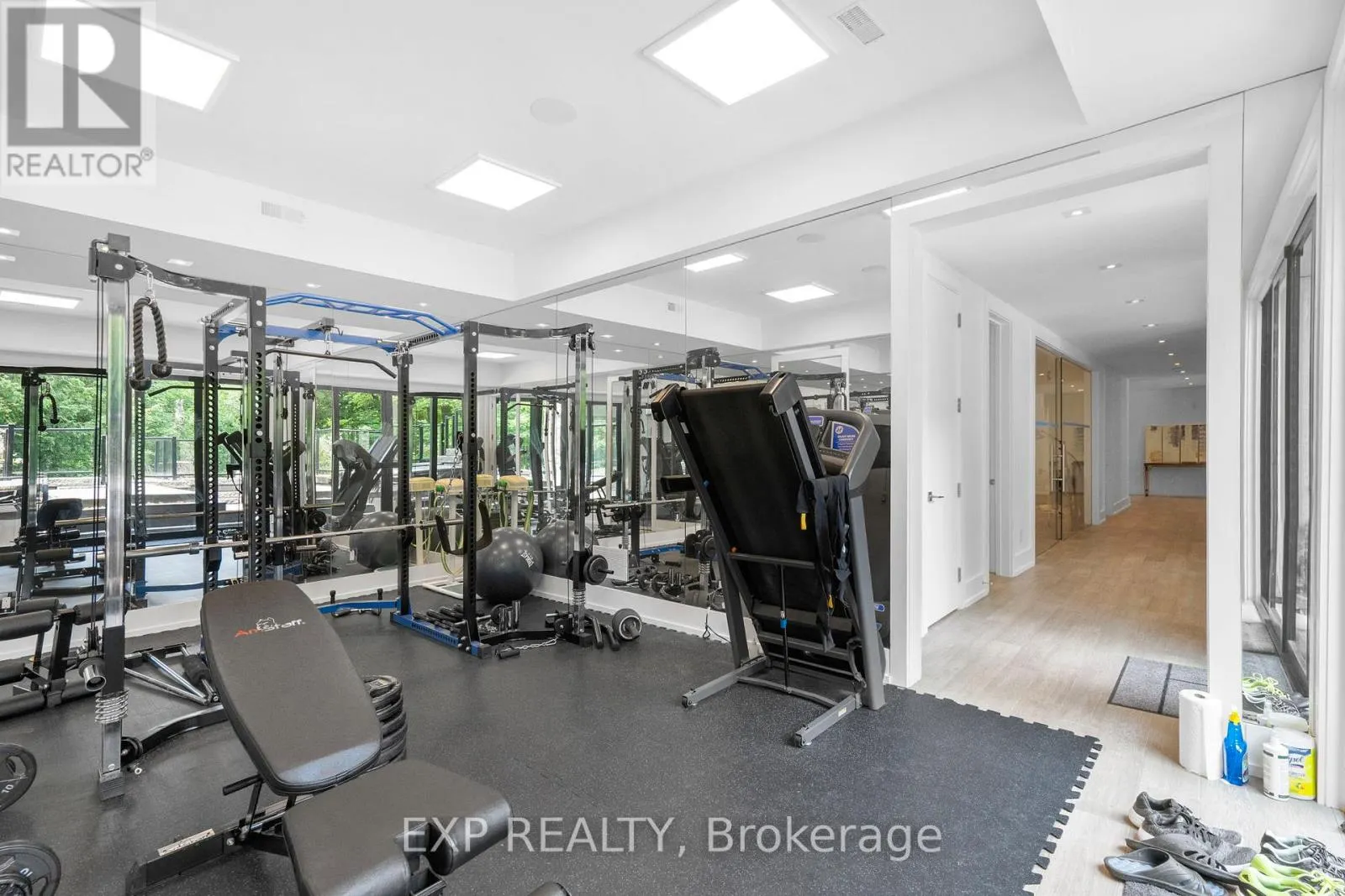 8 CACHET PARKWAY