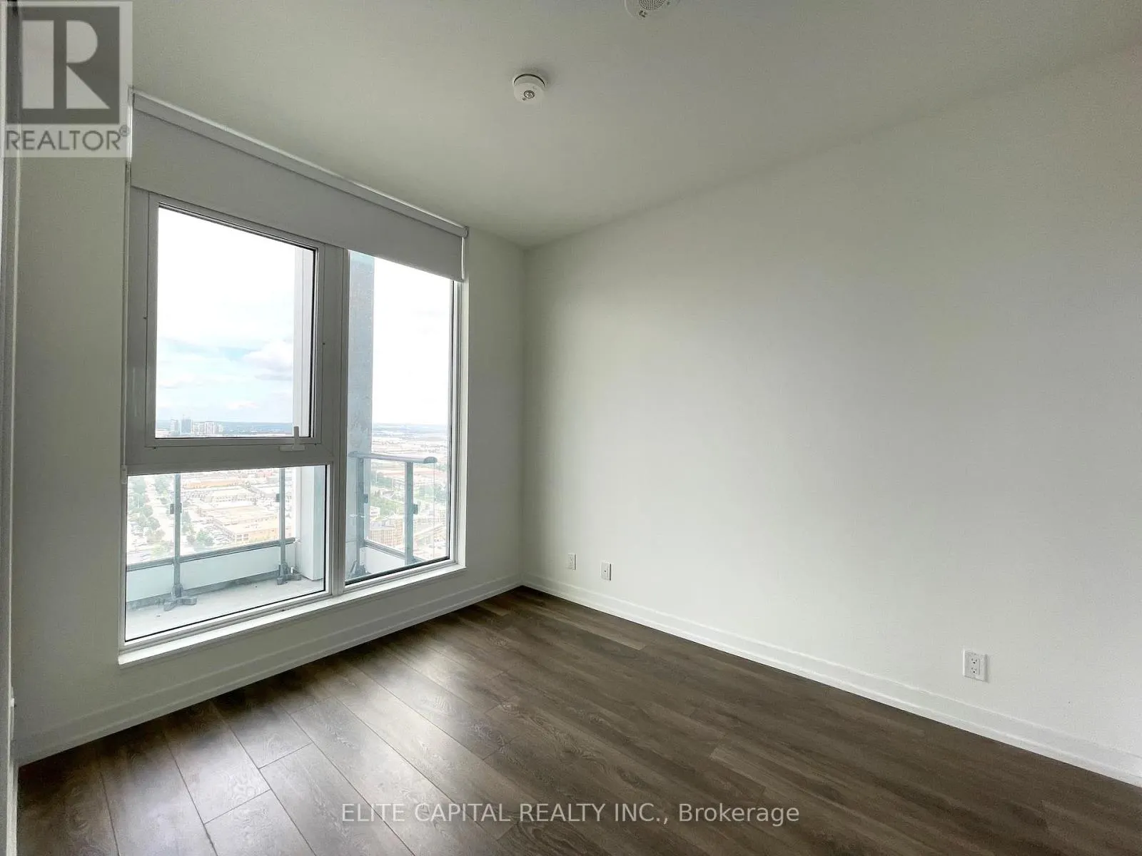 3212 - 950 PORTAGE PARKWAY