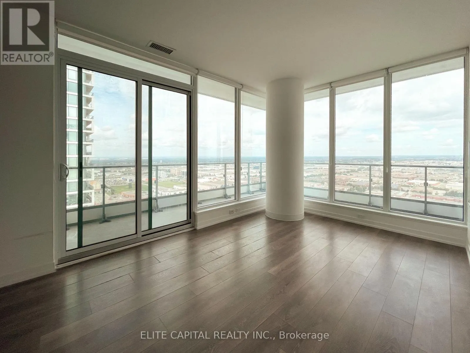 3212 - 950 PORTAGE PARKWAY