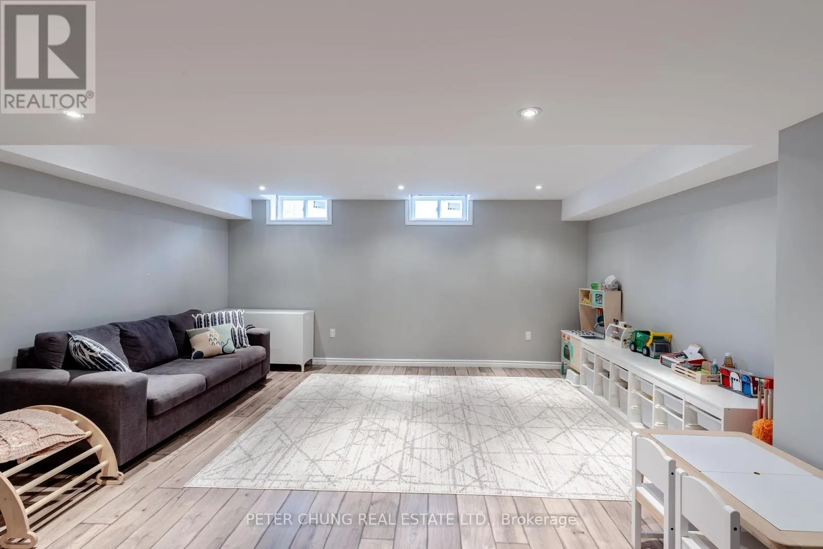 29 UPPER GREENSBOROUGH DRIVE