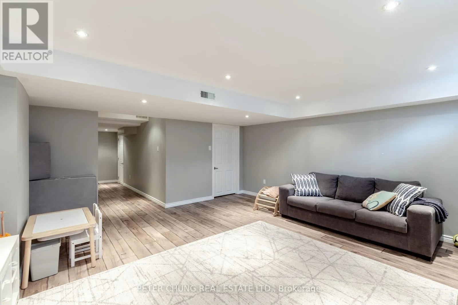 29 UPPER GREENSBOROUGH DRIVE
