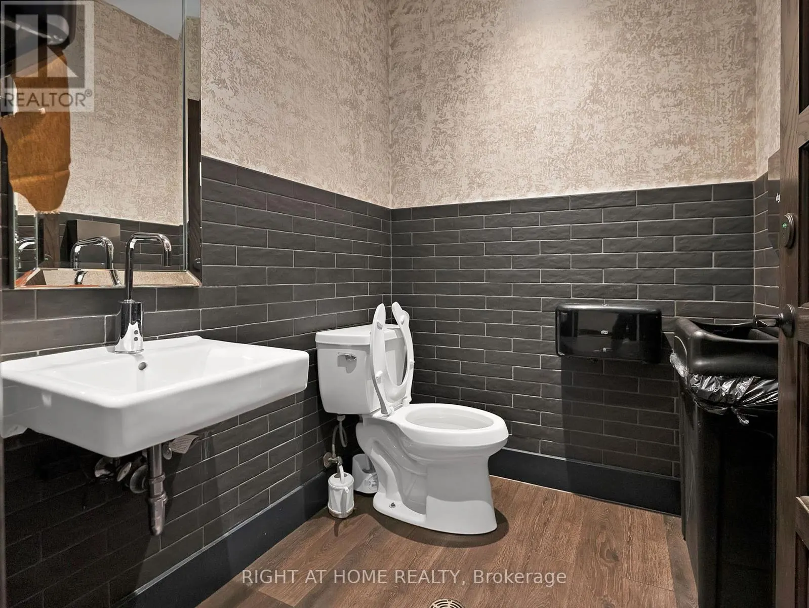104 - 7777 WESTON ROAD