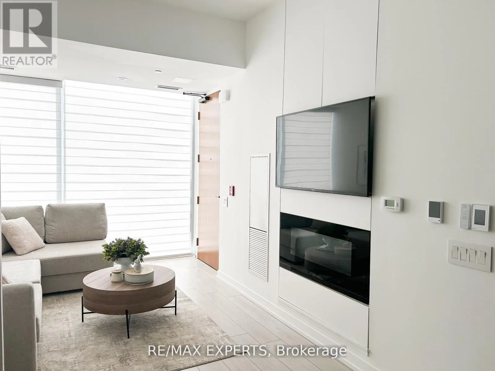 TH05 - 9 BUTTERMILL AVENUE W