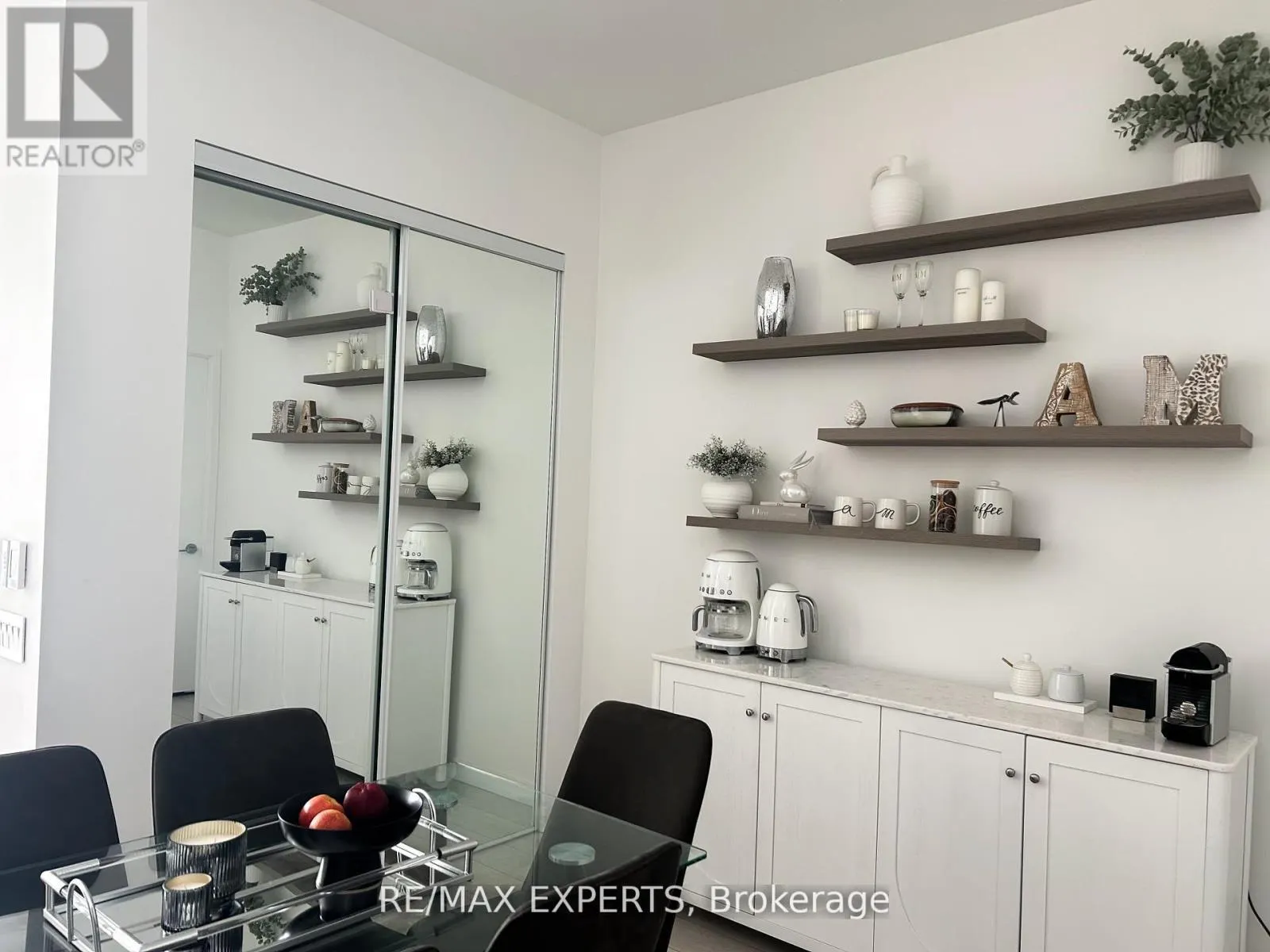 TH05 - 9 BUTTERMILL AVENUE W