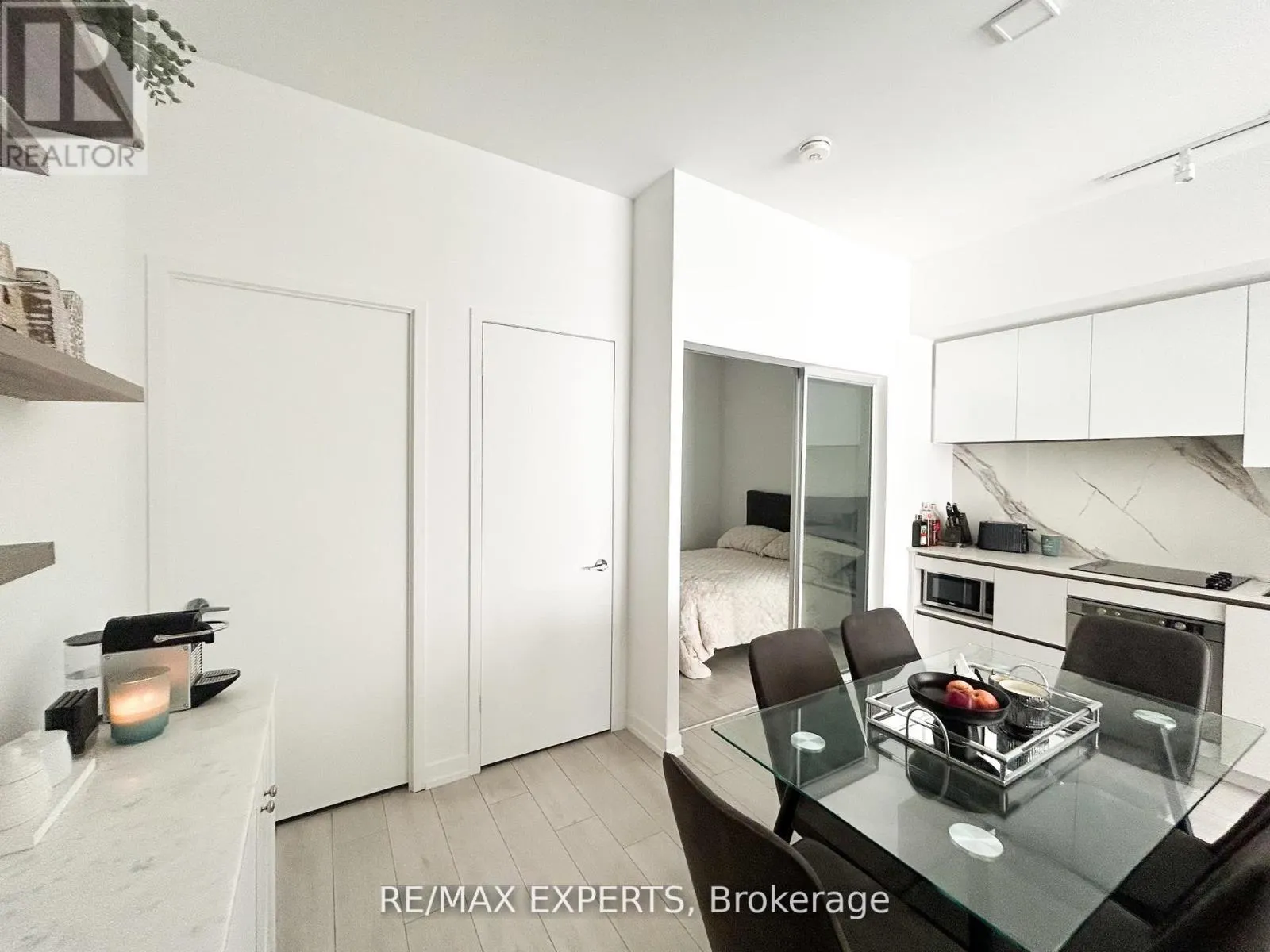 TH05 - 9 BUTTERMILL AVENUE W