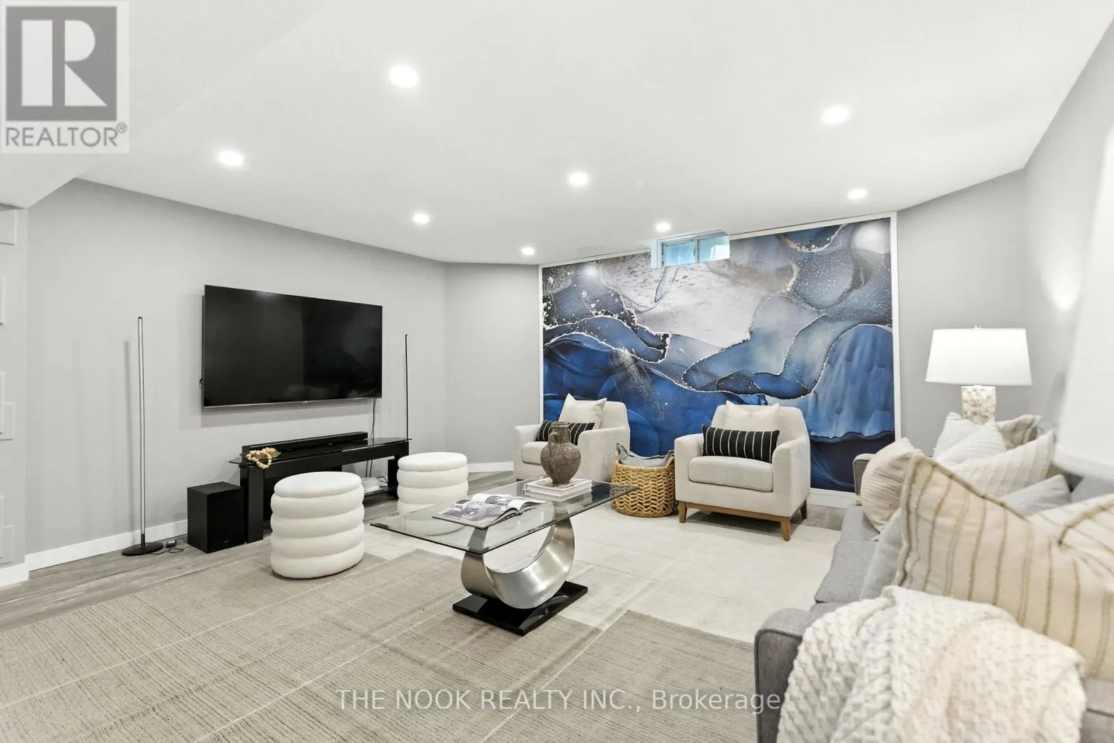 122 ESTATE GARDEN DRIVE