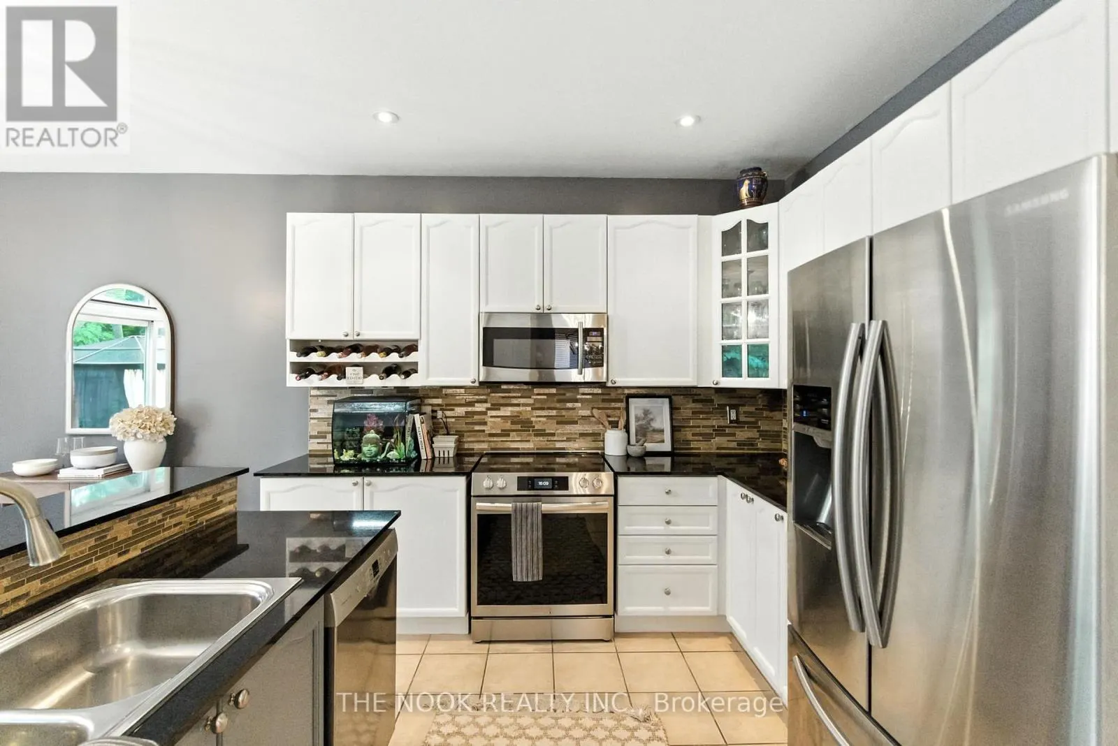 122 ESTATE GARDEN DRIVE