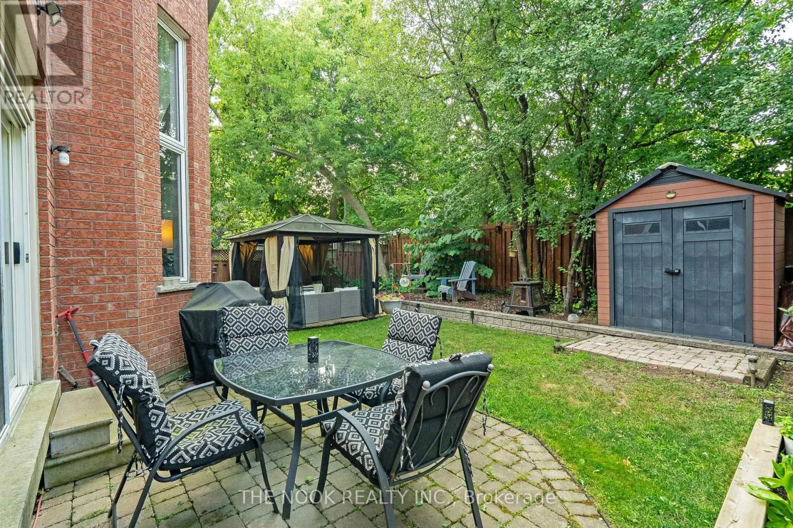 122 ESTATE GARDEN DRIVE