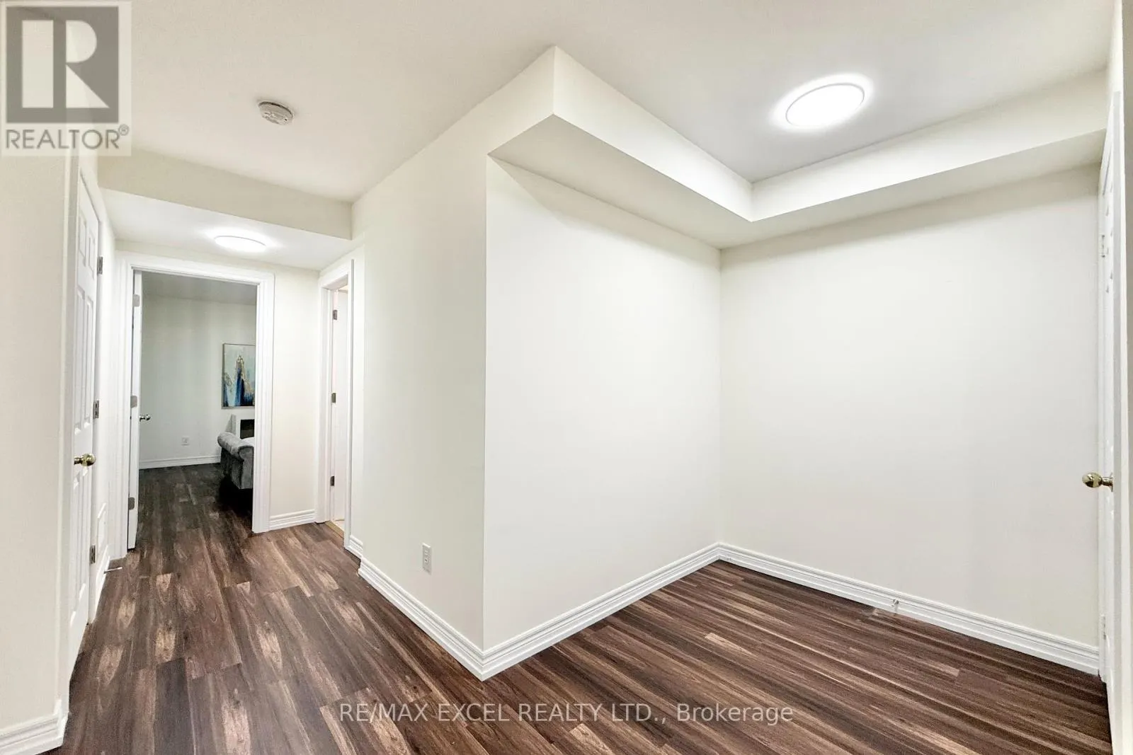 455 WHITE'S HILL AVENUE