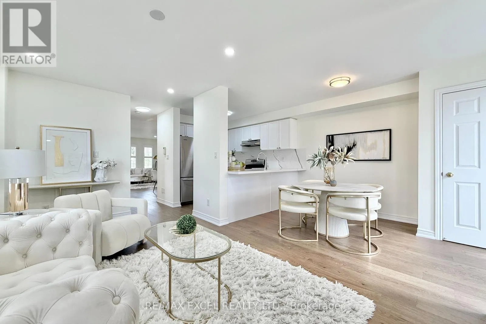 455 WHITE'S HILL AVENUE
