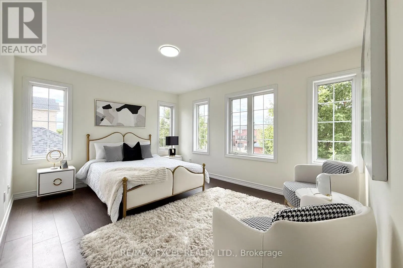 455 WHITE'S HILL AVENUE