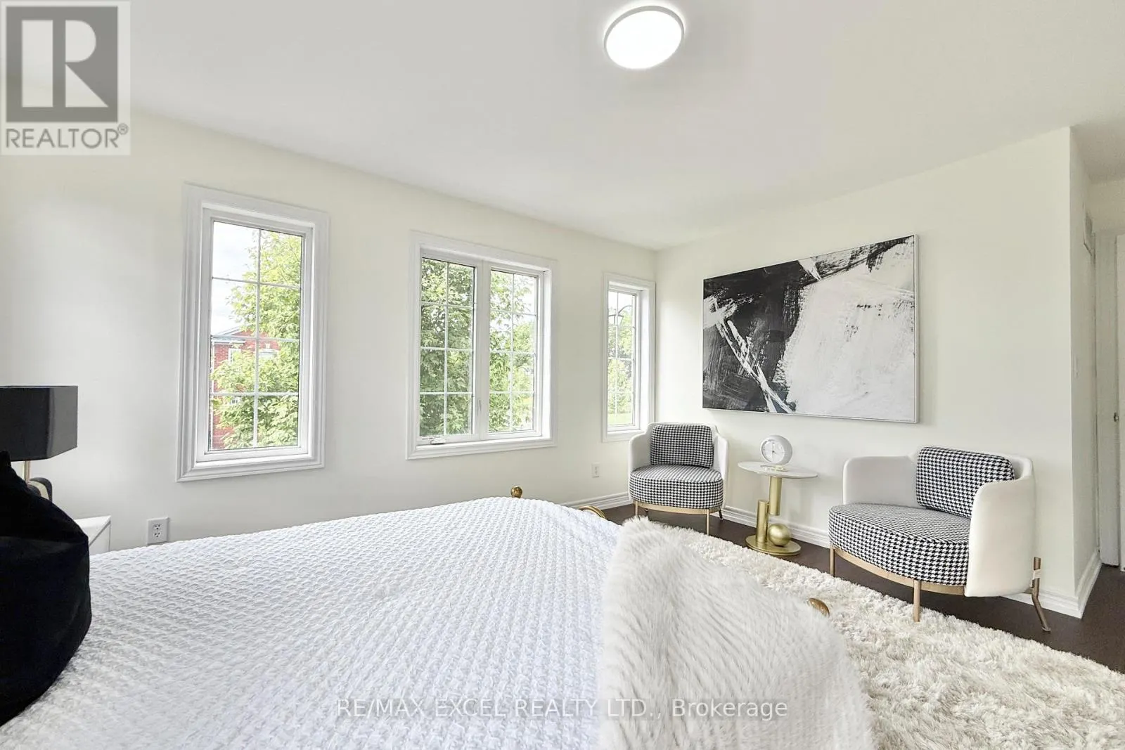 455 WHITE'S HILL AVENUE