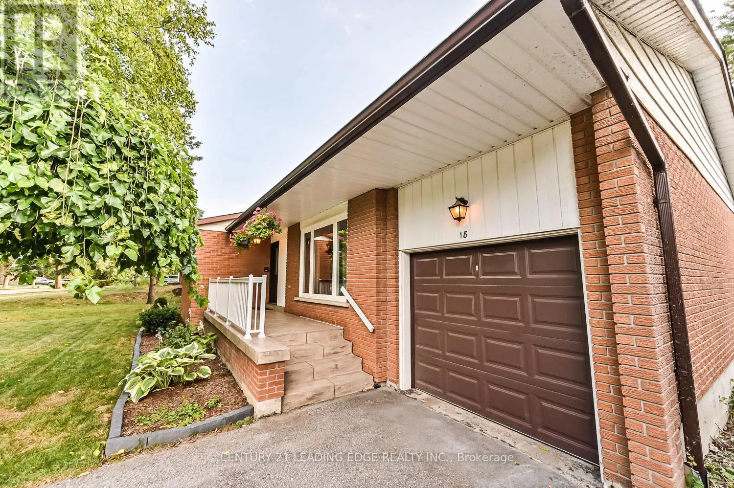 18 SIR CONSTANTINE DRIVE