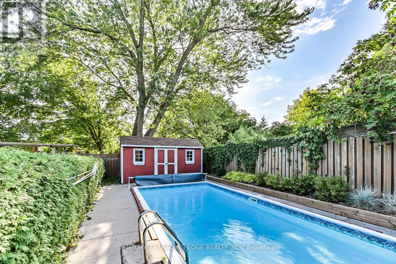 18 SIR CONSTANTINE DRIVE