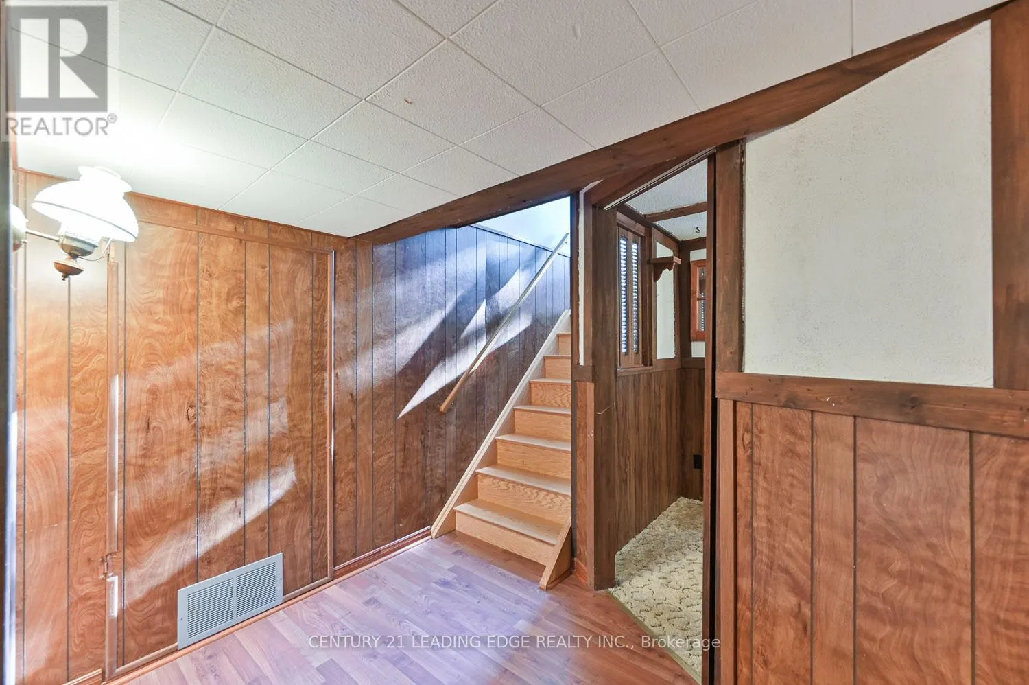 18 SIR CONSTANTINE DRIVE