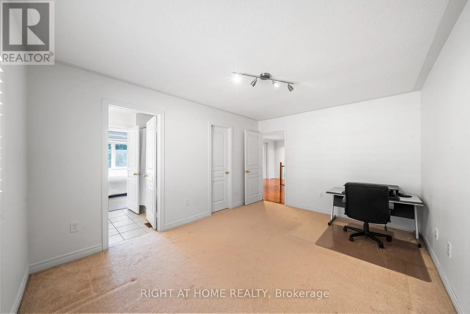 21 LUPINE CRESCENT