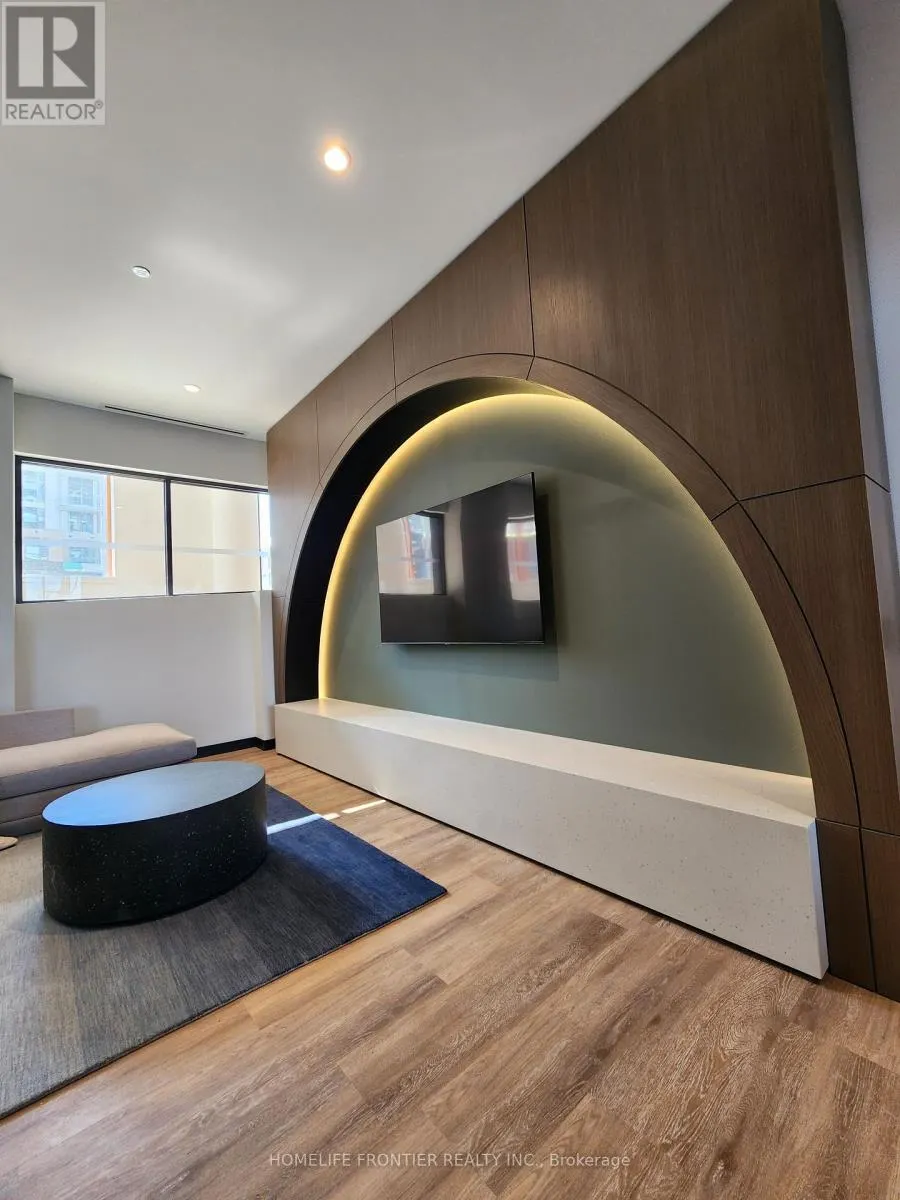 429 - 7950 BATHURST STREET
