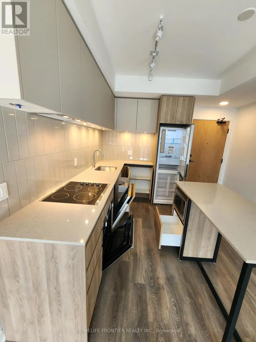 429 - 7950 BATHURST STREET