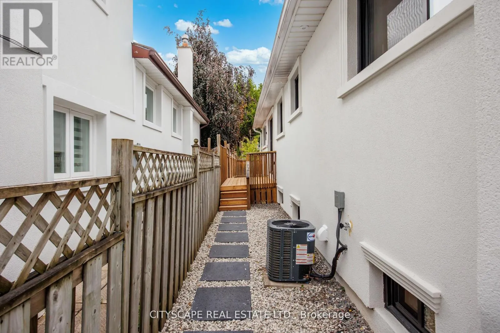 6 PORTREE CRESCENT