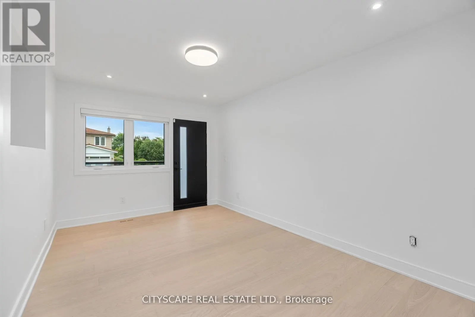 6 PORTREE CRESCENT