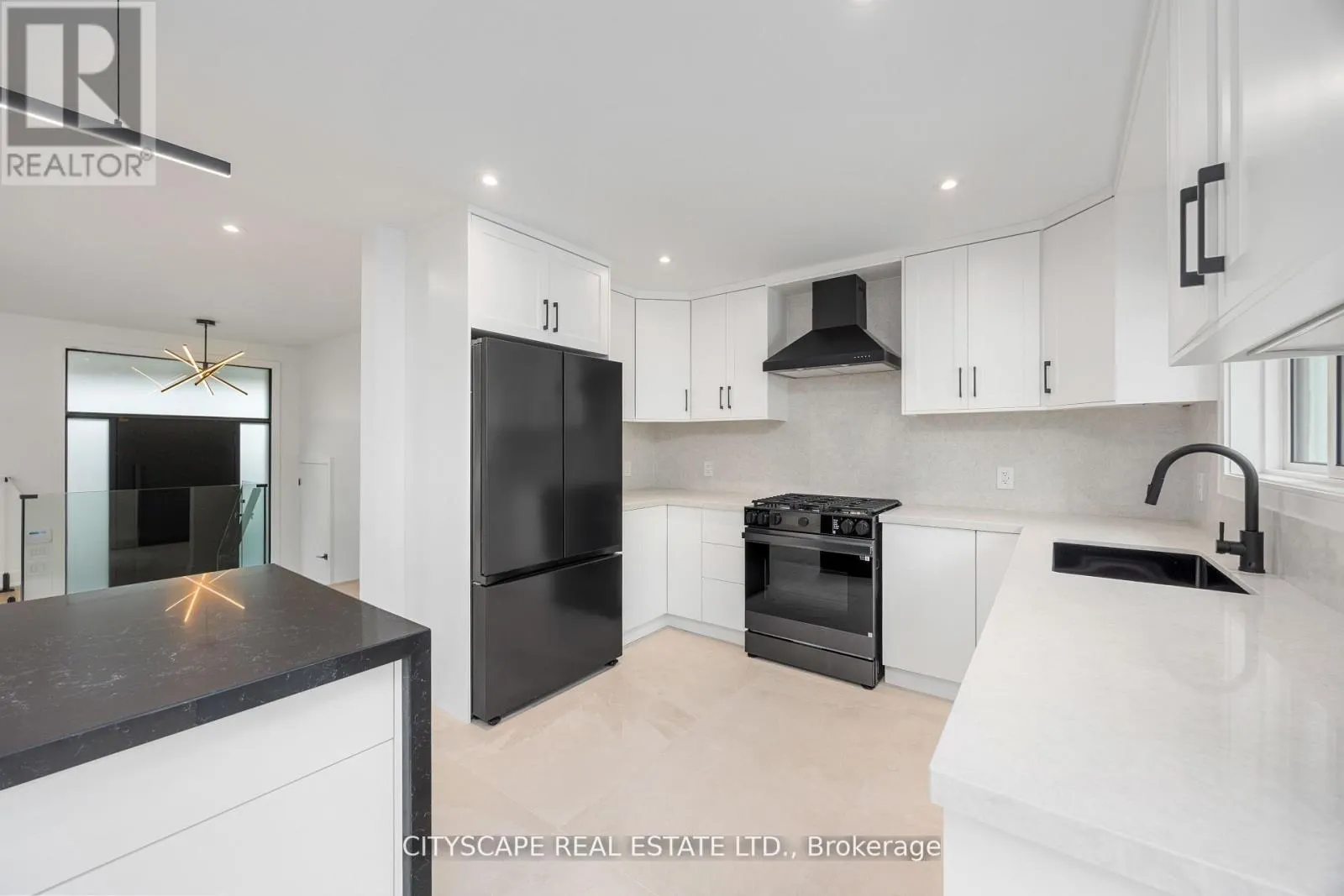 6 PORTREE CRESCENT