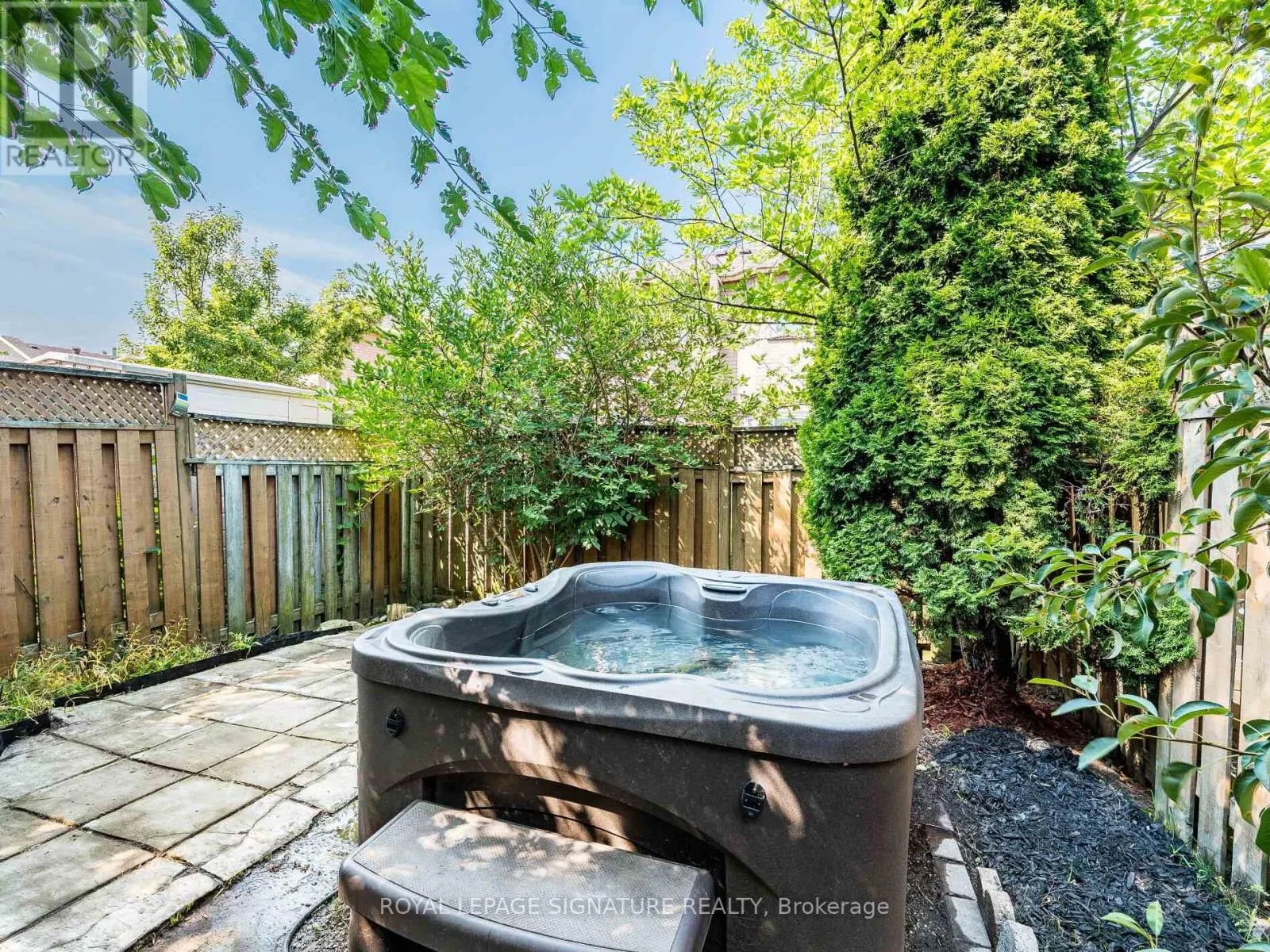 152 LINDENSHIRE AVENUE