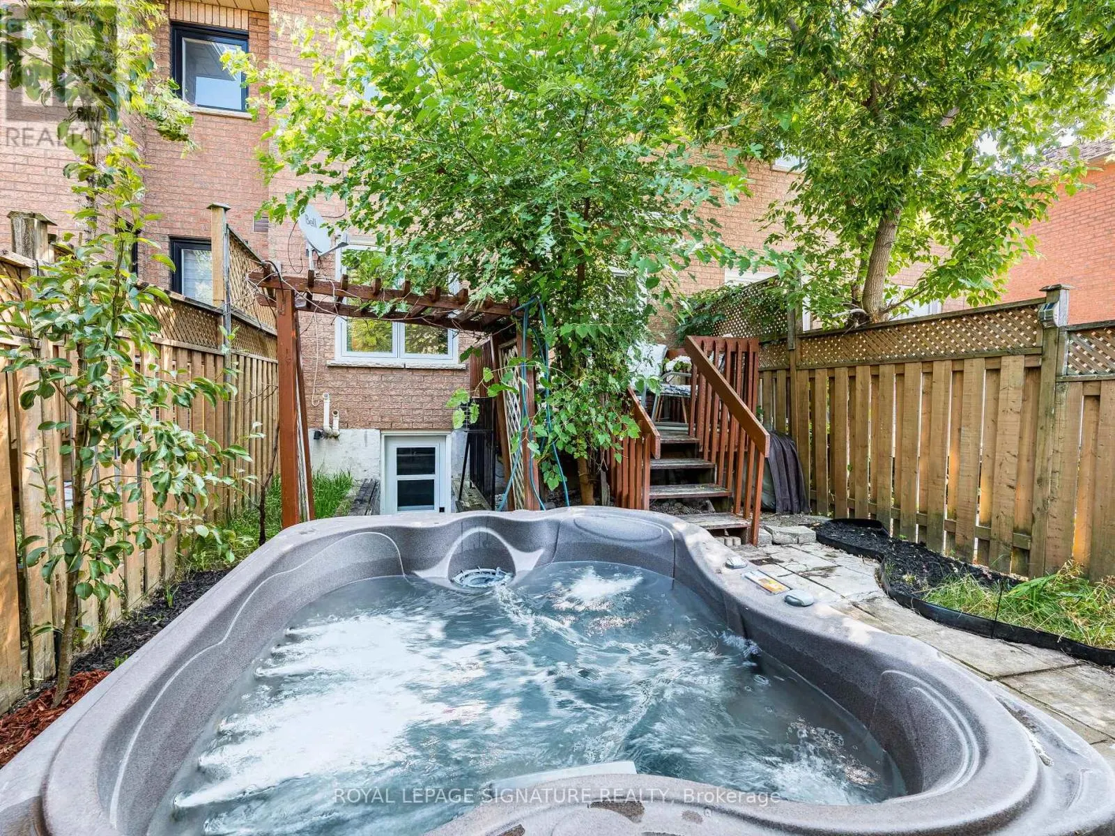 152 LINDENSHIRE AVENUE