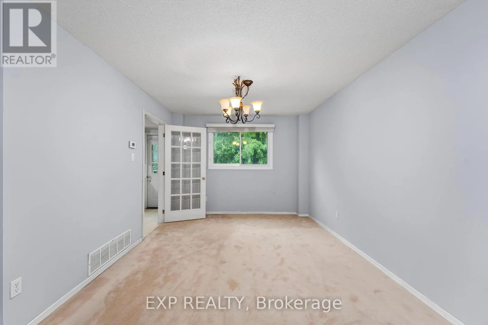 56 MANNING CRESCENT
