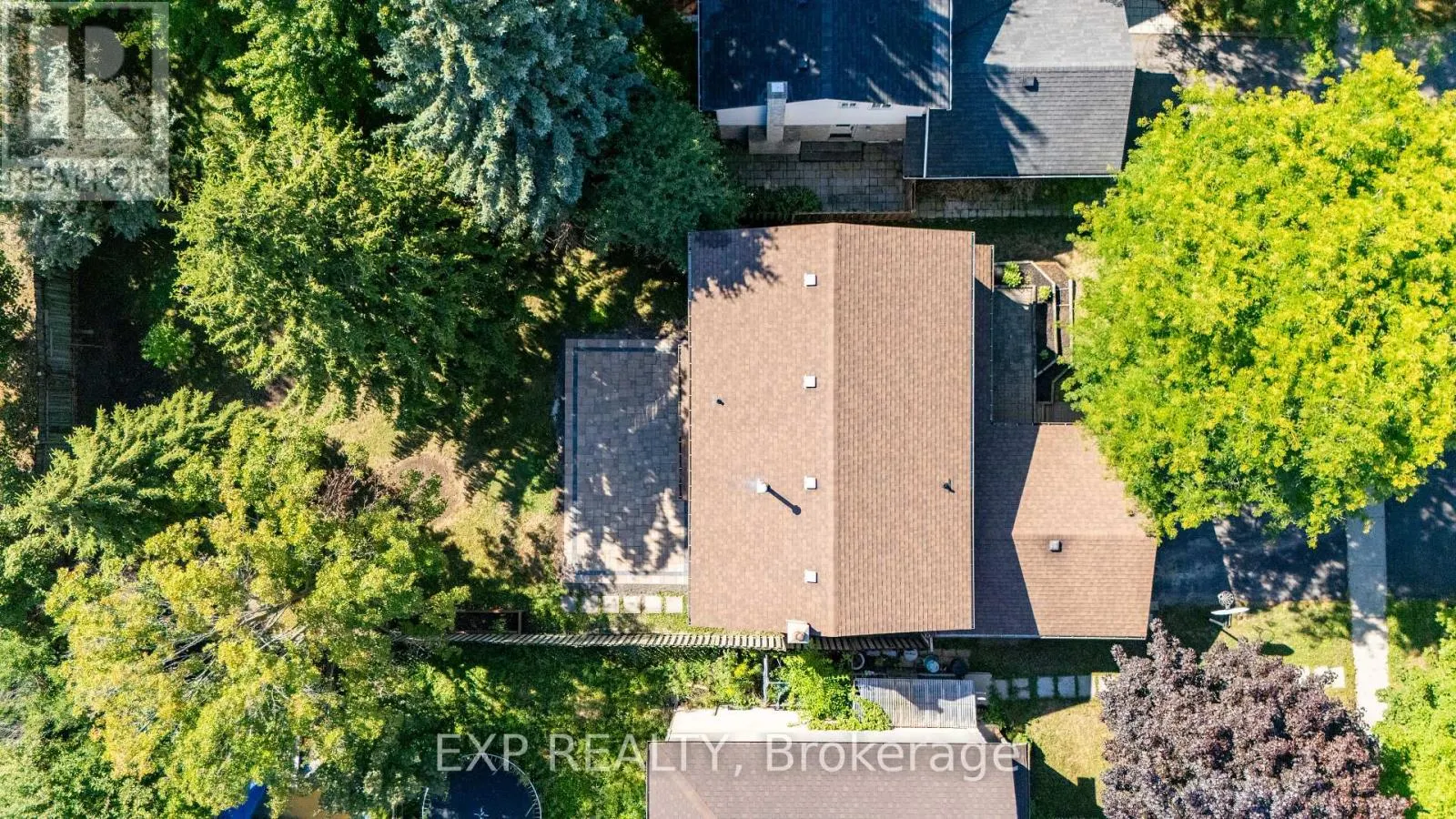 56 MANNING CRESCENT