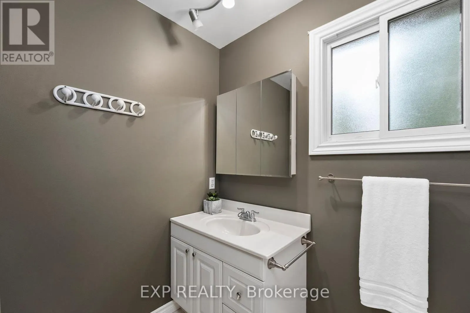 56 MANNING CRESCENT