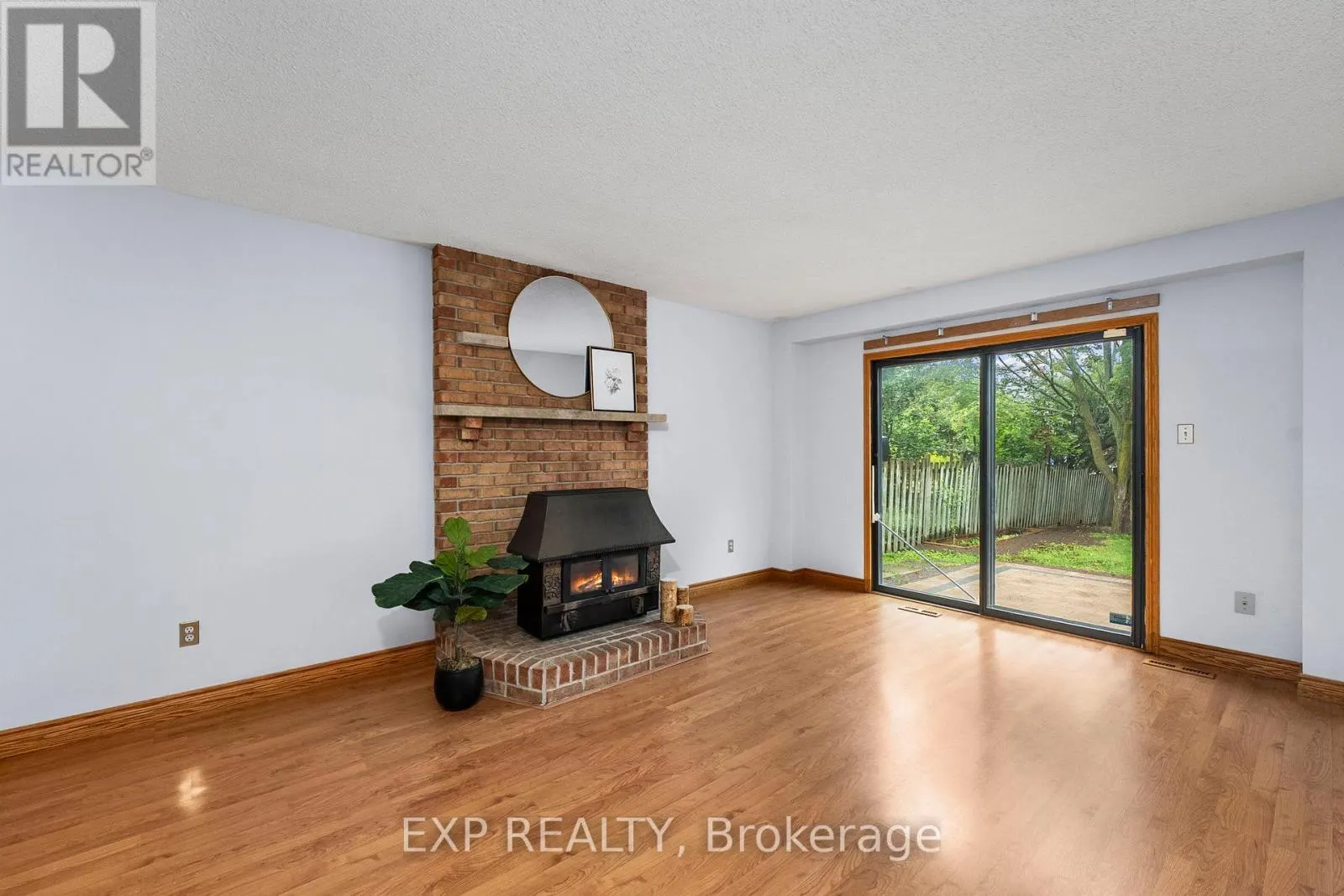 56 MANNING CRESCENT