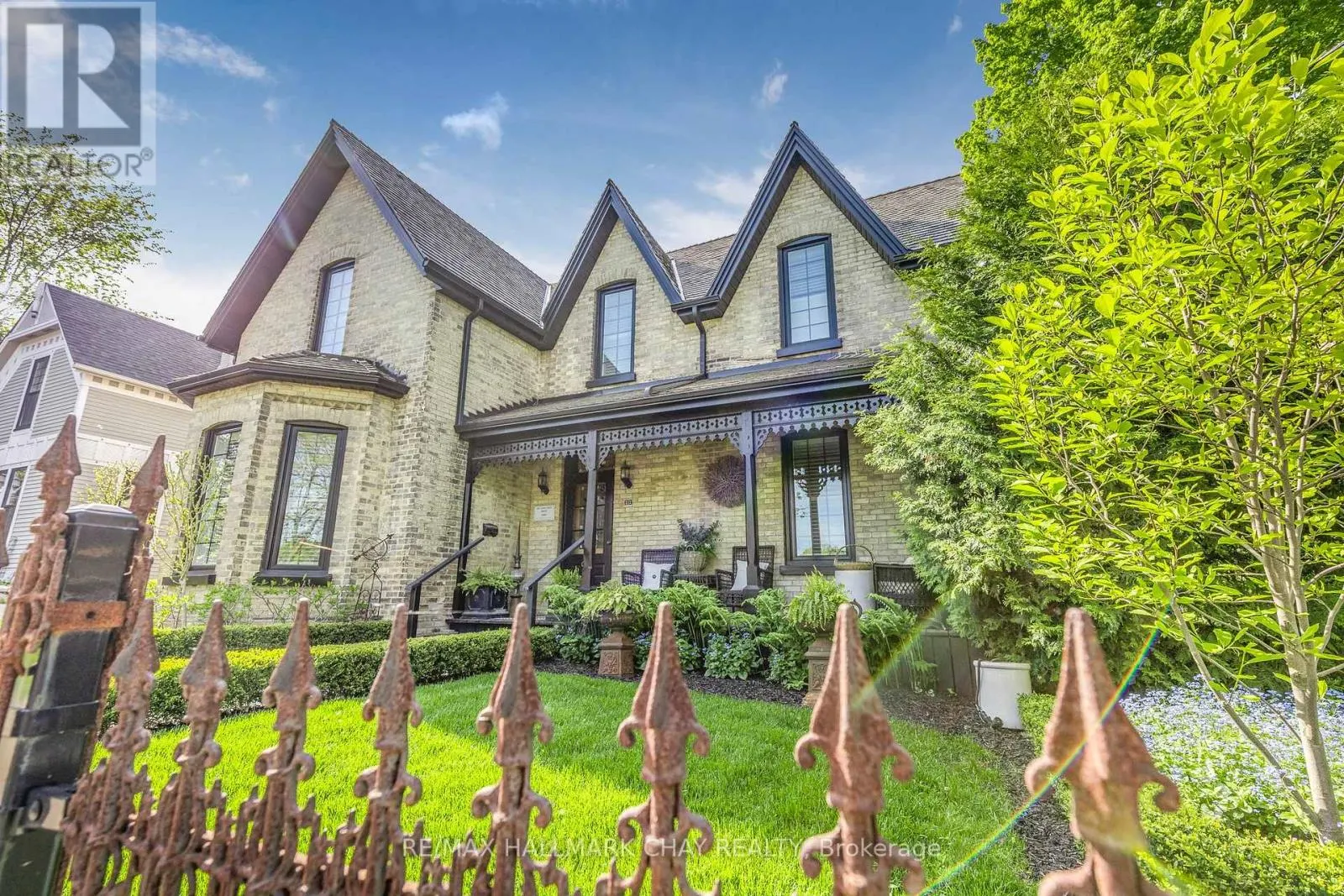 11 CATHERINE AVENUE
