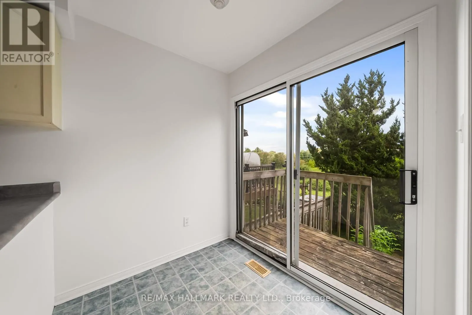 302 PINNACLE TRAIL