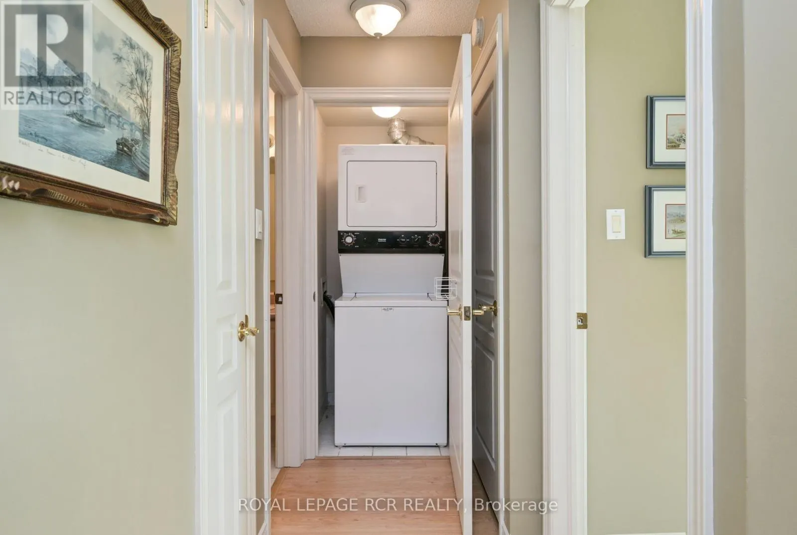 214 - 4 BRIAR HILL HEIGHTS